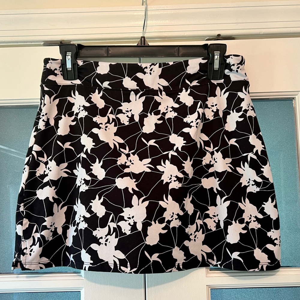TRANQUILITY BY CC BLACK & WHITE STRETCHY SKORT 🖤🤍